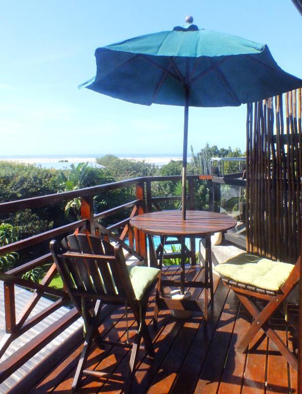 A Whale Of A View Bed & Breakfast เพลตเตนเบิร์กเบย์ ห้อง รูปภาพ